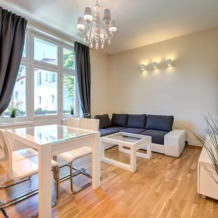 Dr - Frank Apartment