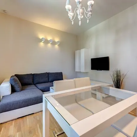 Dr - Frank Apartment