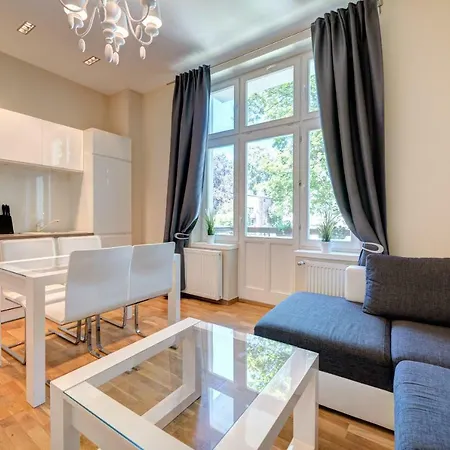 Dr - Frank سوبوت