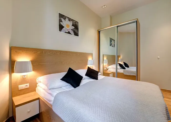 Dr - Frank Apartamento *